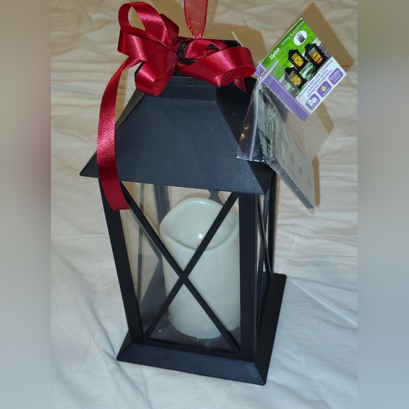 Alpine Design Other - NWT Elegant Flickering LED Candle Lantern With Remote W/ Red Ribbon